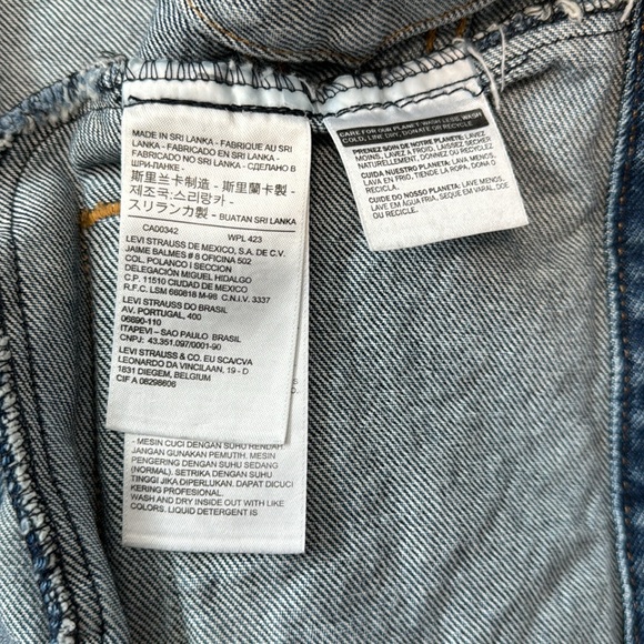 [XS] Levi’s Distressed Denim Trucker Jacket with Pockets - Picture 6 of 8